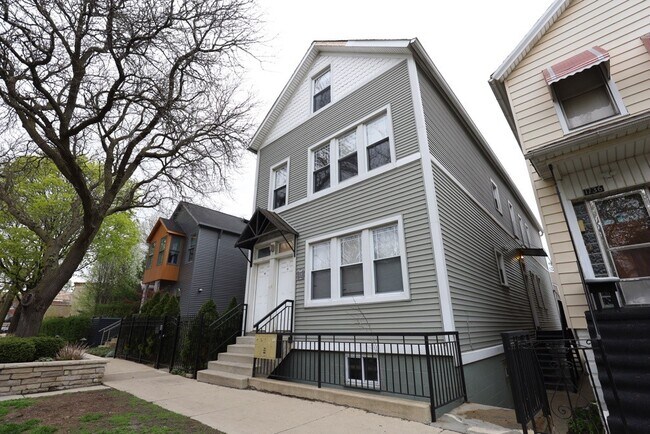 Photo - 1730 W Altgeld St Unidad J00P