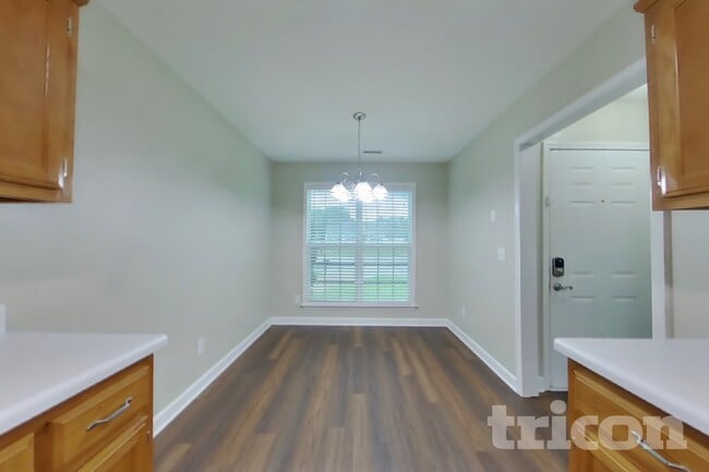 Photo - 2905 Haddox Pl