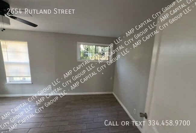 Photo - 2654 Rutland St
