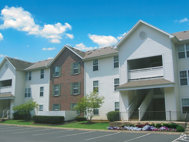 Building Photo - Forest Brooke Rental
