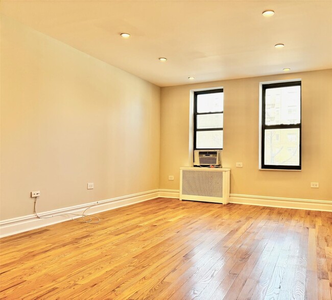Photo - 109-20 Queens Blvd Unidad 2G