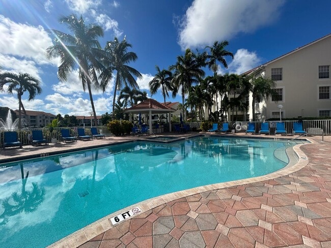 2nd floor  2/2  condo in gated community