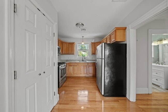 Photo - 169 Franklin St