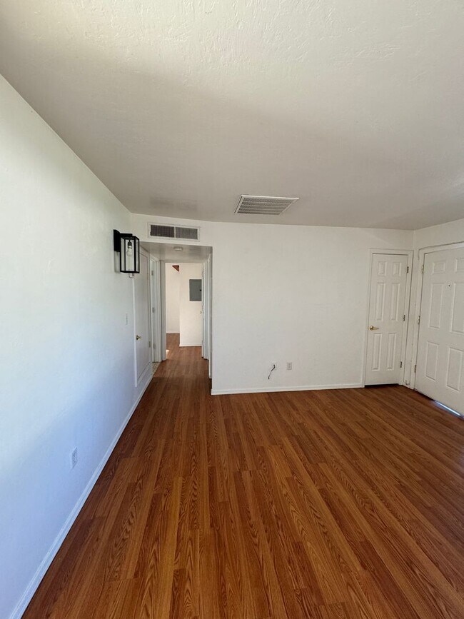 Photo - Charming 2 bedroom 1 bath