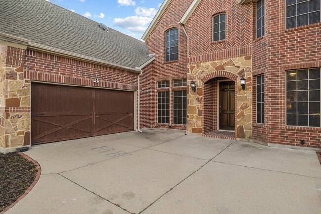 201 Chatfield Dr
