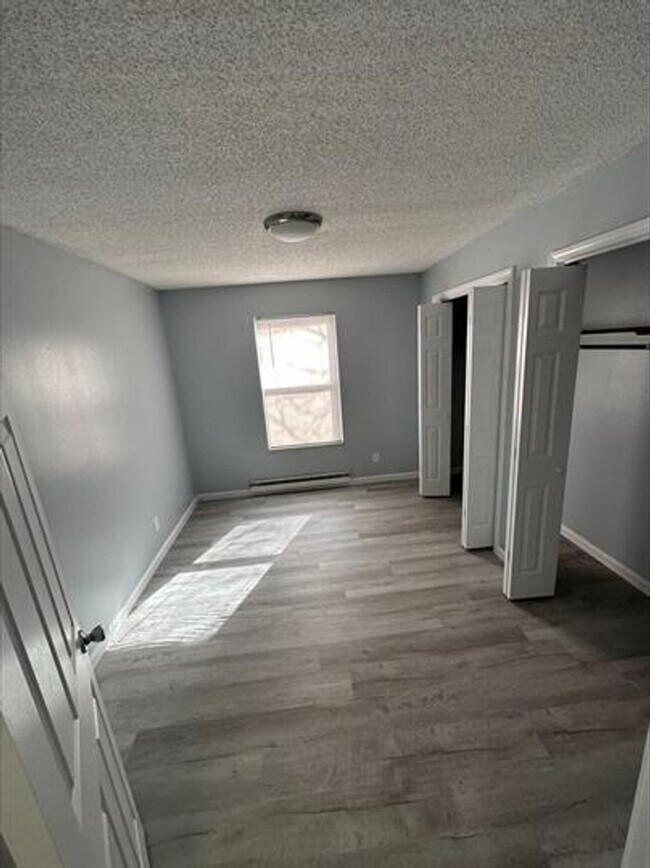 211 N Central