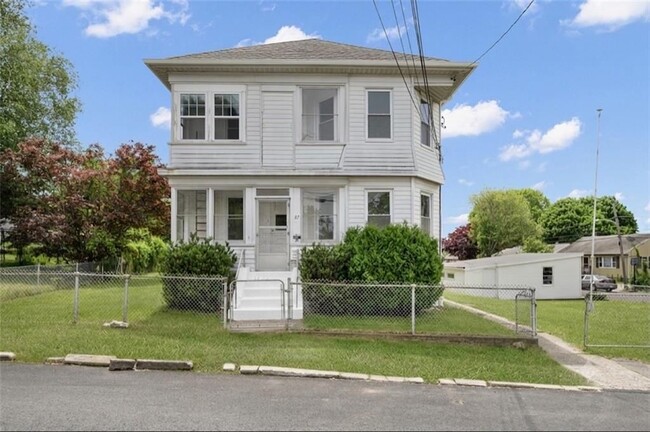 Photo - 87 Lyman Ave