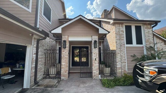 Photo - 7423 W Suddley Castle St