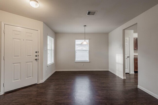 Photo - 30 Leisure Shore Ct