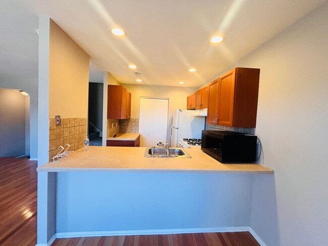 Photo - 1715A Fitzwater St