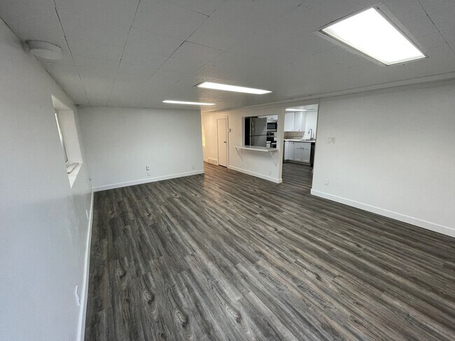 Photo - 3584 S W Temple St Unit B