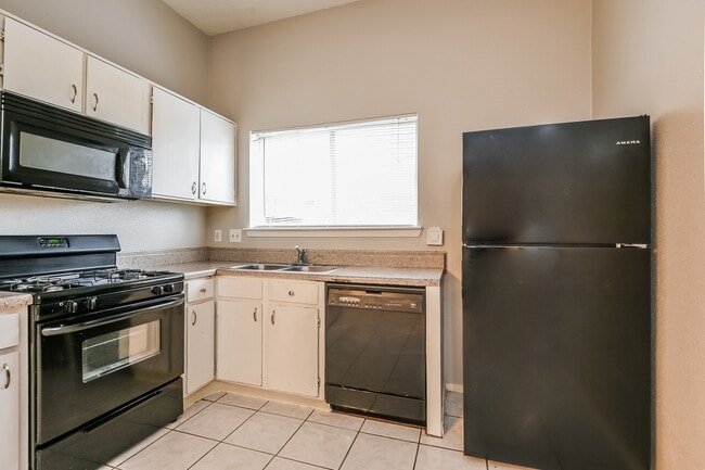 Photo - 2718 N Brompton Dr