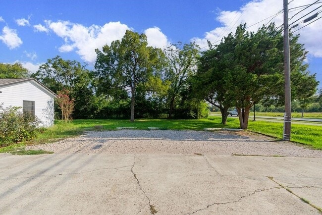 Photo - 2523 S Broadway St