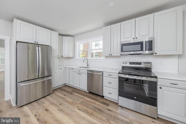 Photo - 511 Bettlewood Ave