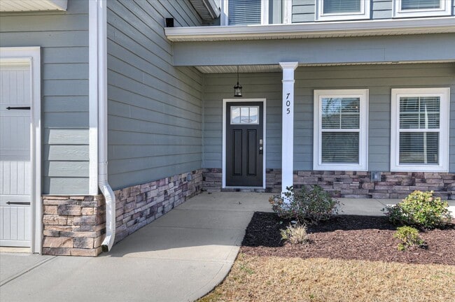 Photo - 705 Navan Ln