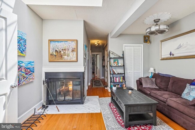 Photo - 1125 Maryland Ave NE Unit 16