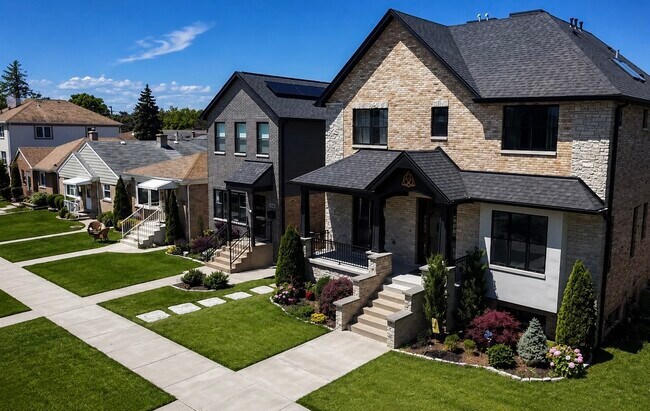 7338 W Clarence Ave