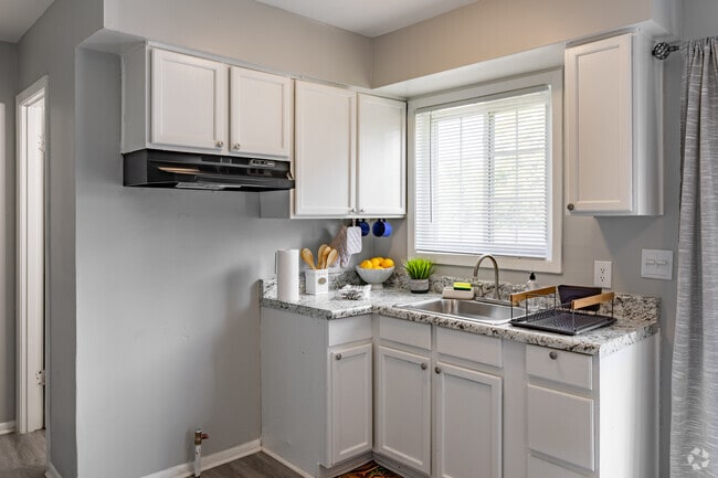 3BR, 2.5BA - 1587SF Kitchen