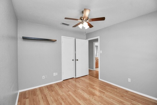 Photo - 2210 S Ferrisburg Ct