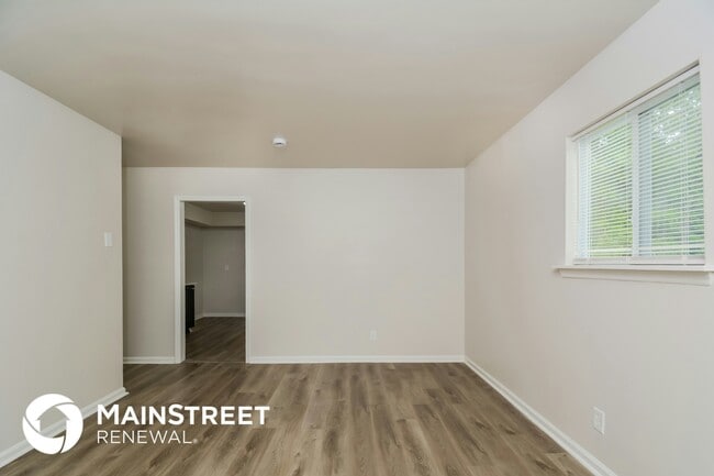 Photo - 213 Torain St