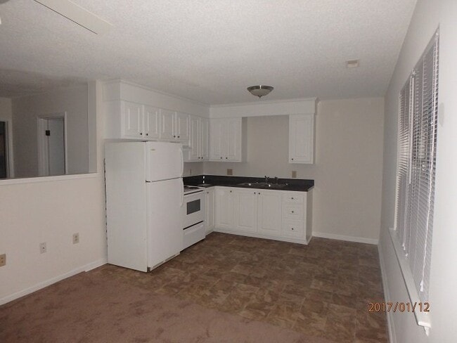 Photo - 3200 Summer Pl Unit 3