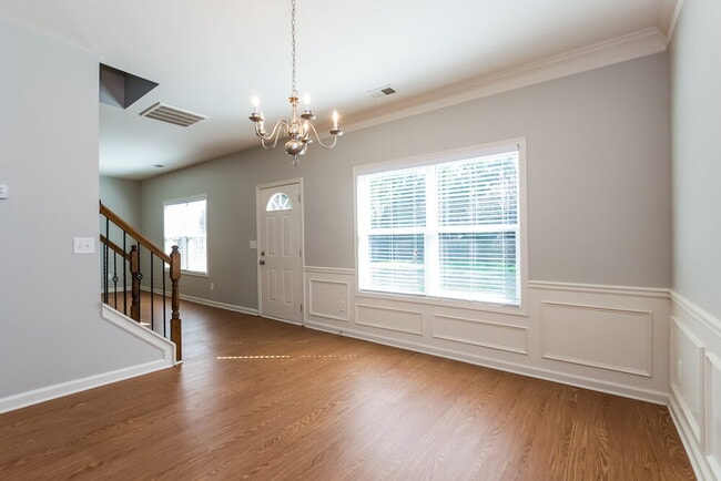 Photo - 98 Mercer Ln