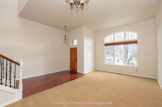 Photo - Desirable River Canyon Estates in SW Bend ... House