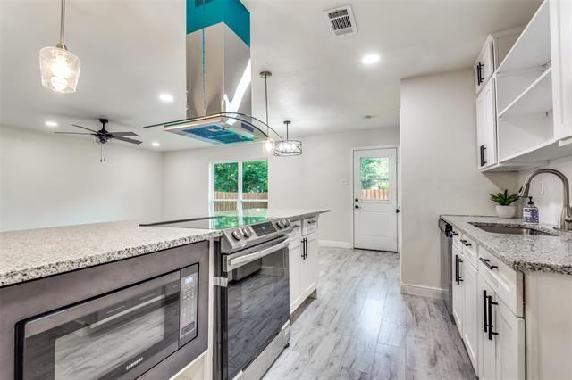 Photo - 521 Windsor Dr