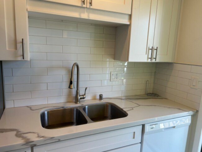 Photo - 3445 Carmona Ave