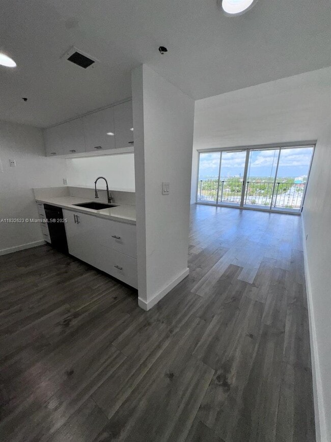 Photo - 7601 E Treasure Dr Condo Unit 1101