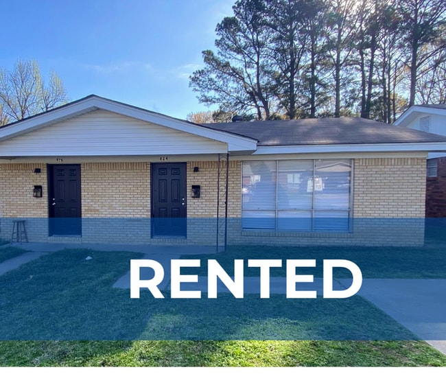 Building Photo - 824 Jane Dr