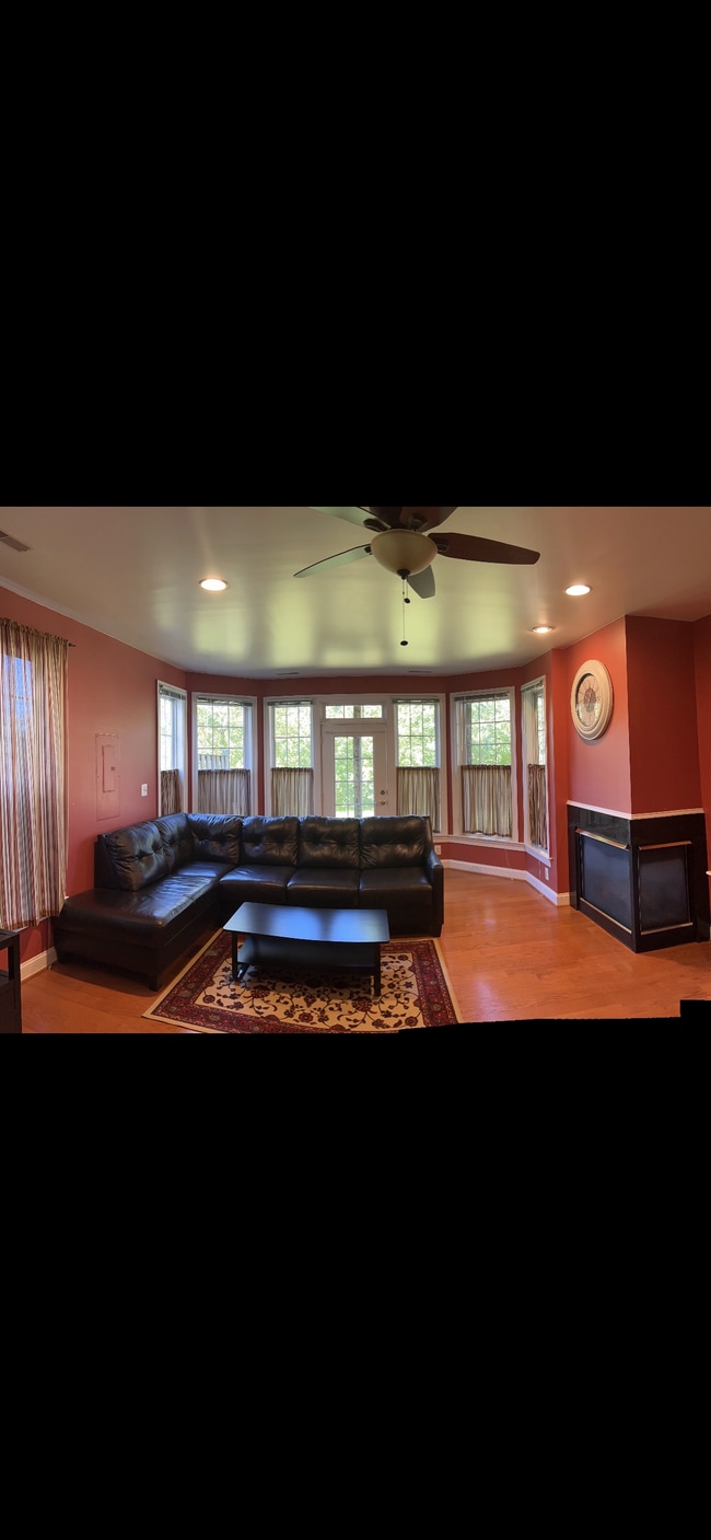 Building Photo - 42987 Mill Race Ter Rental