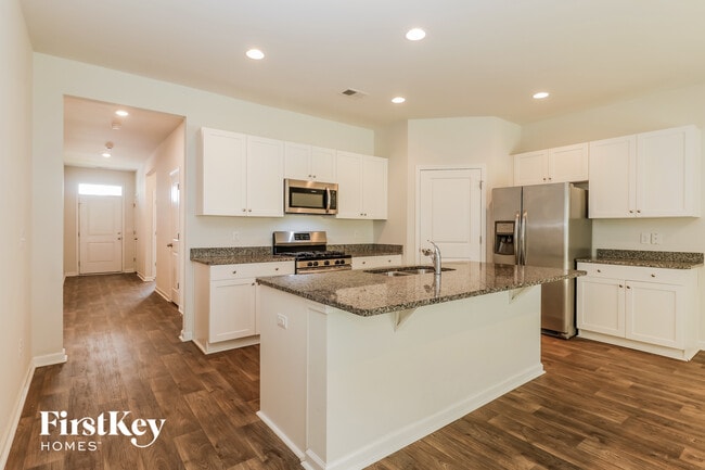 Photo - 544 Wayton Cir