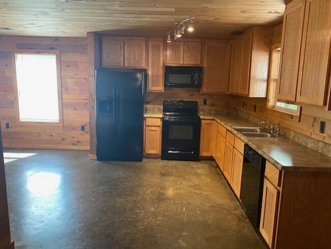 1320 Co Rd 440