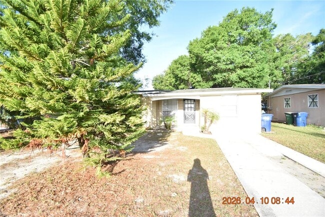 Building Photo - 10922 Hyacinth Ave