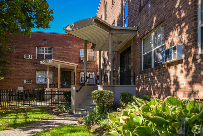 Building Photo - Mayfair Apartments