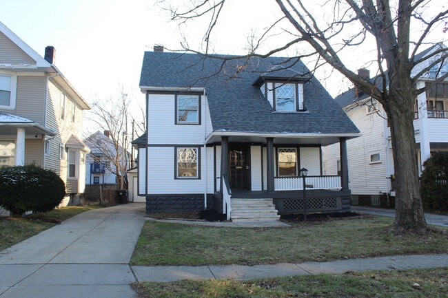 Photo - 11920 Browning Ave