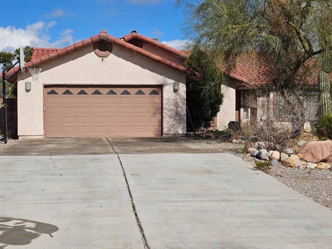 Building Photo - 8620 W Wigwam Ave