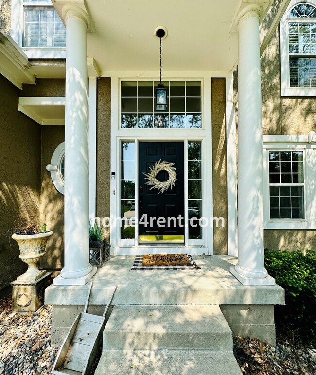 Photo - Beautiful Four Bedroom Home in a Quiet Neighborhood w/ an Updated Kitchen, Wood Floors, and a Fin...
