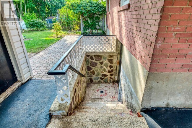 Photo - 255 Weldon Ave