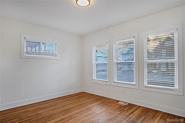 Photo - 6212 Avery St Unidad 2 Rental