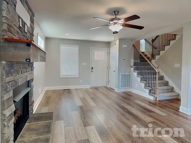 Photo - 204 Bonnell Dr