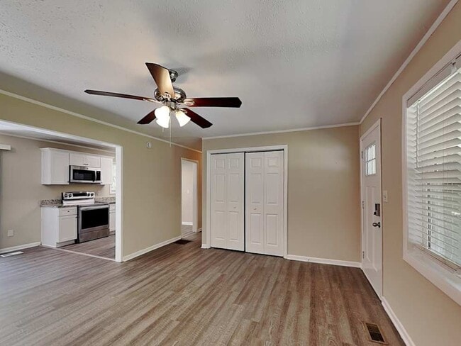 Photo - 5950 Community Rd SE