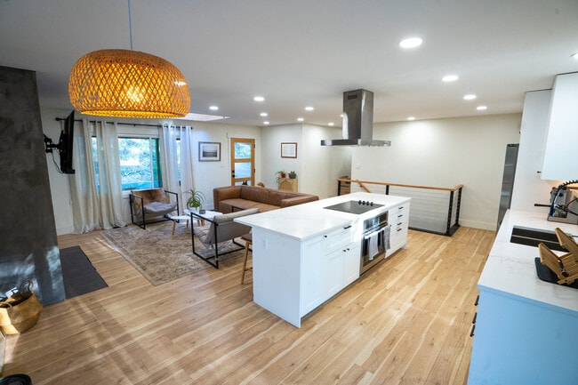 Photo - 6910 Brook Forest Dr