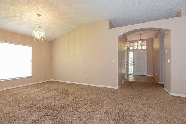 Photo - 1711 Scotch Pine Dr
