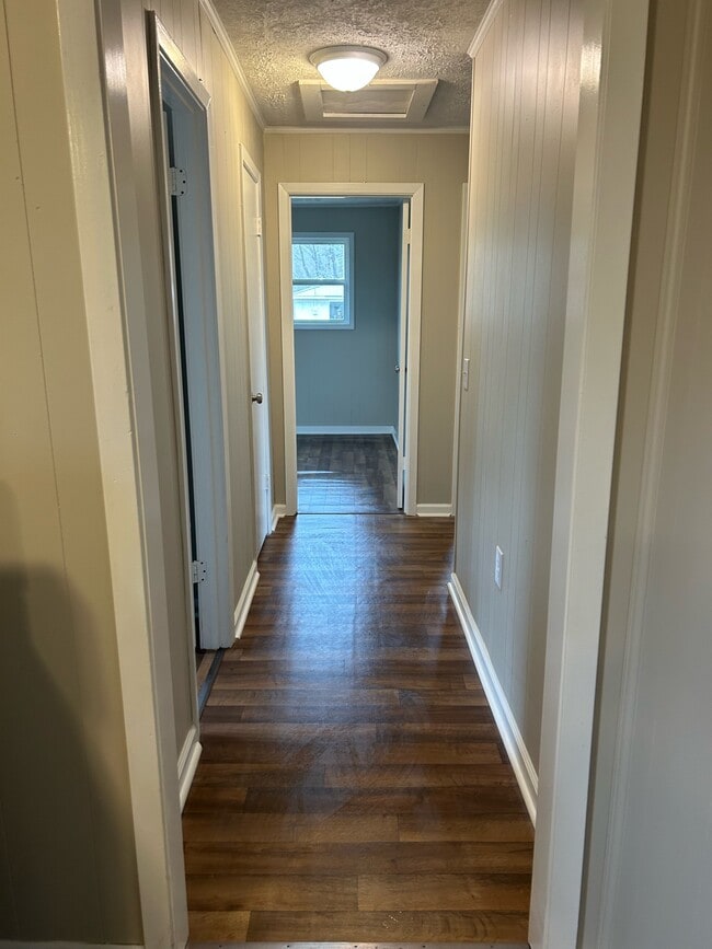 Photo - 807 Salmon Rd