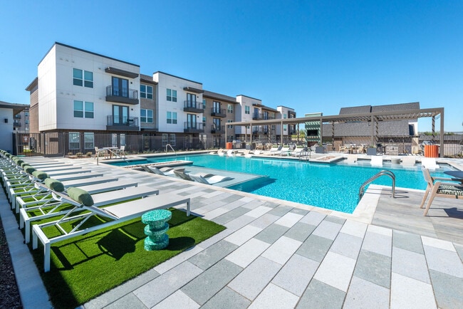 Building Photo - Alpine Village Rental
