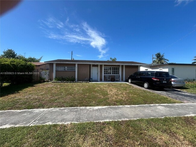 Photo - 11721 NW 32nd Mnr House