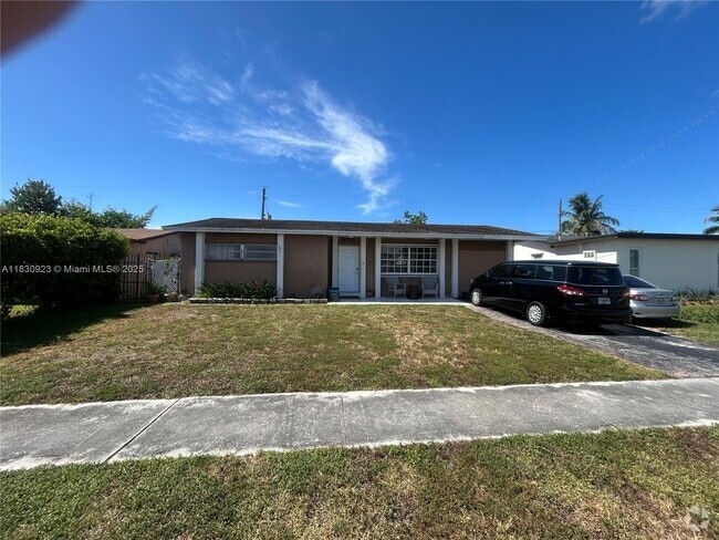 Building Photo - 11721 NW 32nd Mnr Rental