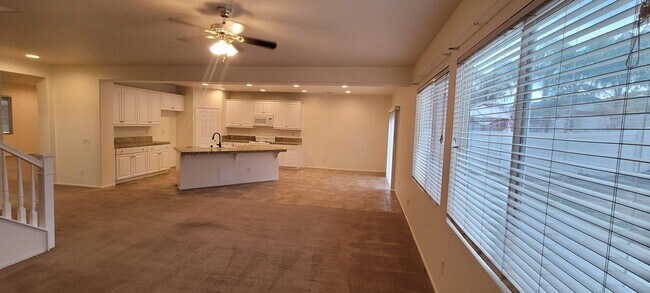 1262 Garrett Way